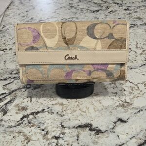 Coach SOHO Optic White Linen Wallet
